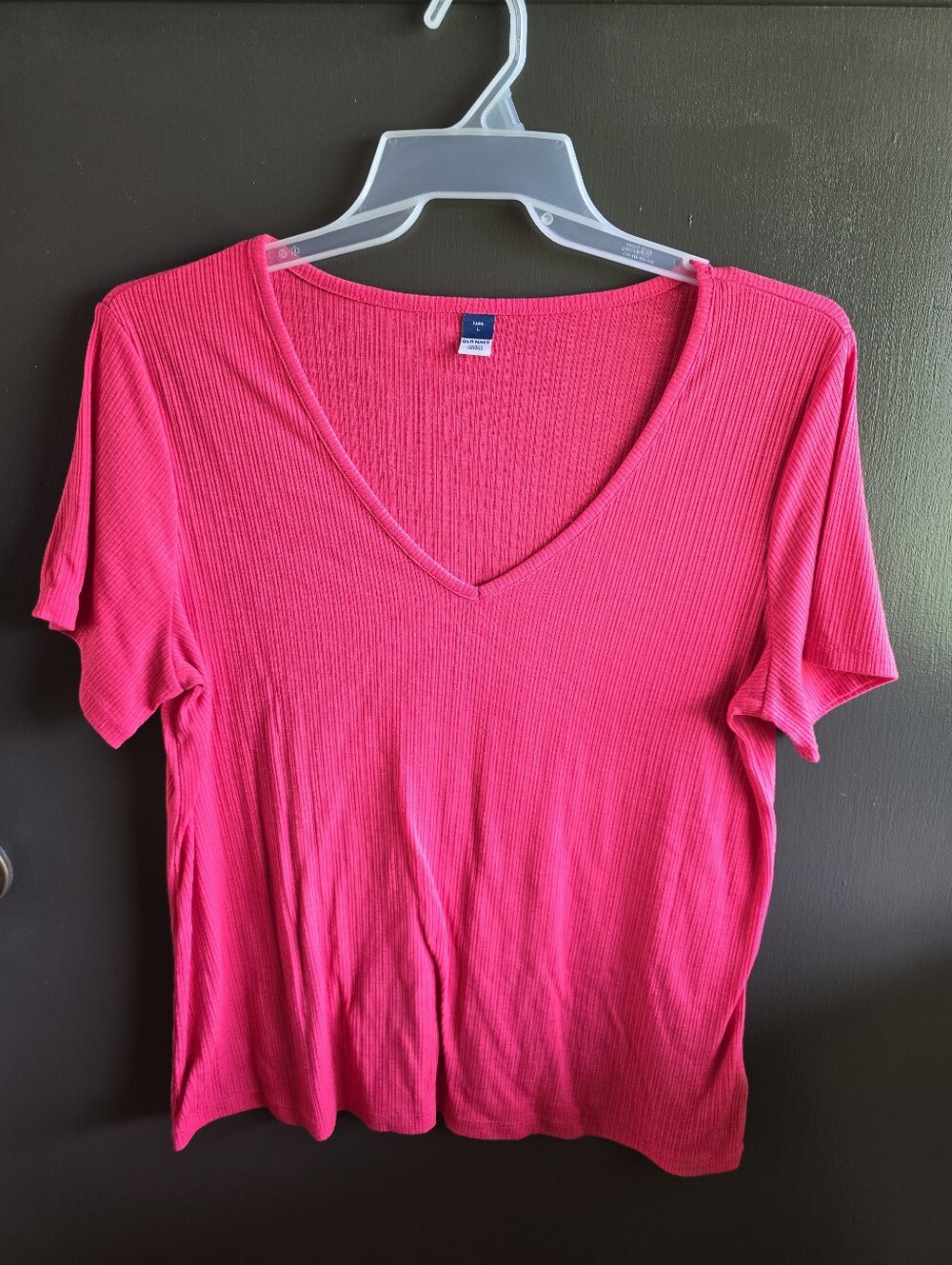 Old Navy Women’s V-Neck Ribbed Tee - Hot Pink